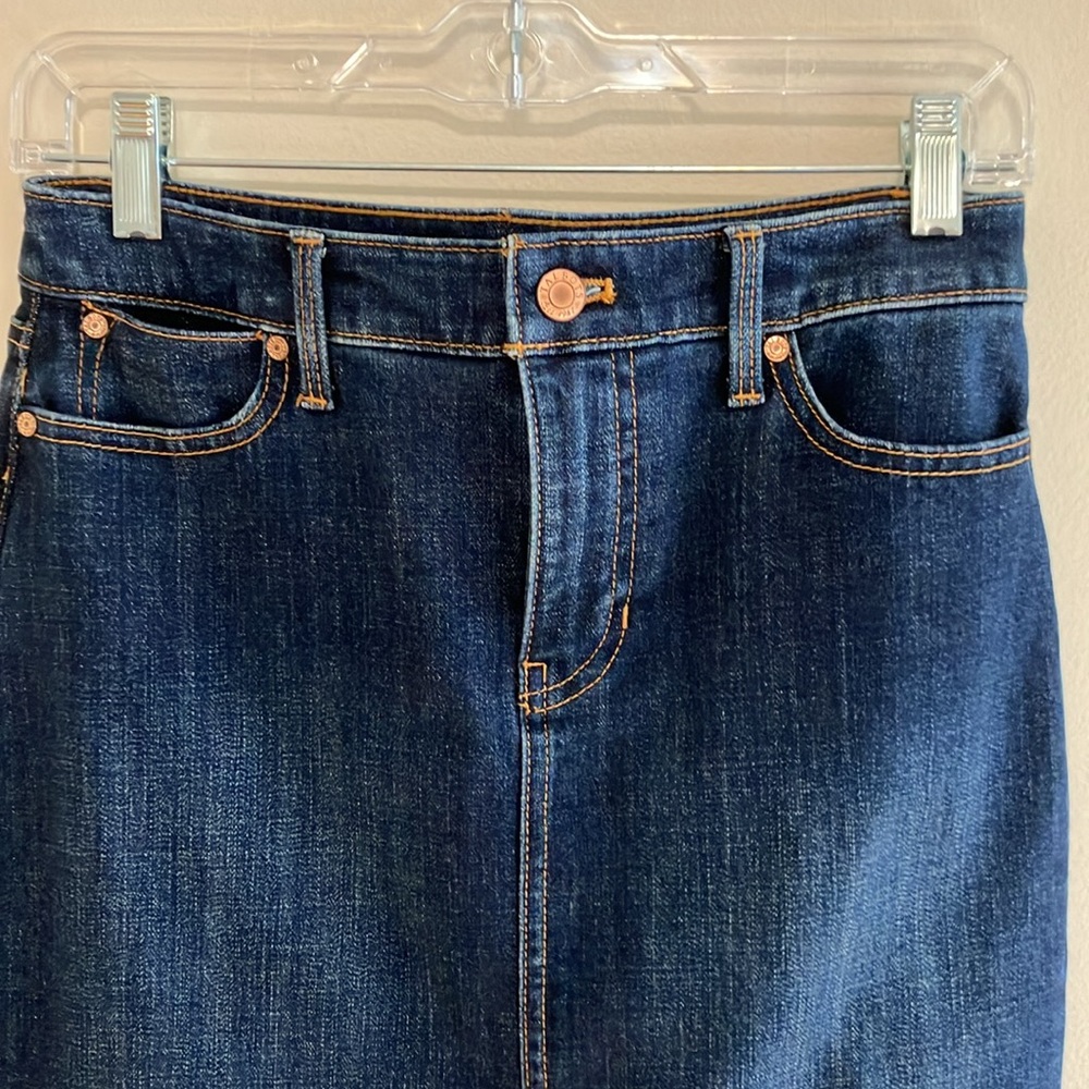 Talbots EUC Petite Denim Pencil Skirt - Picture 3 of 9